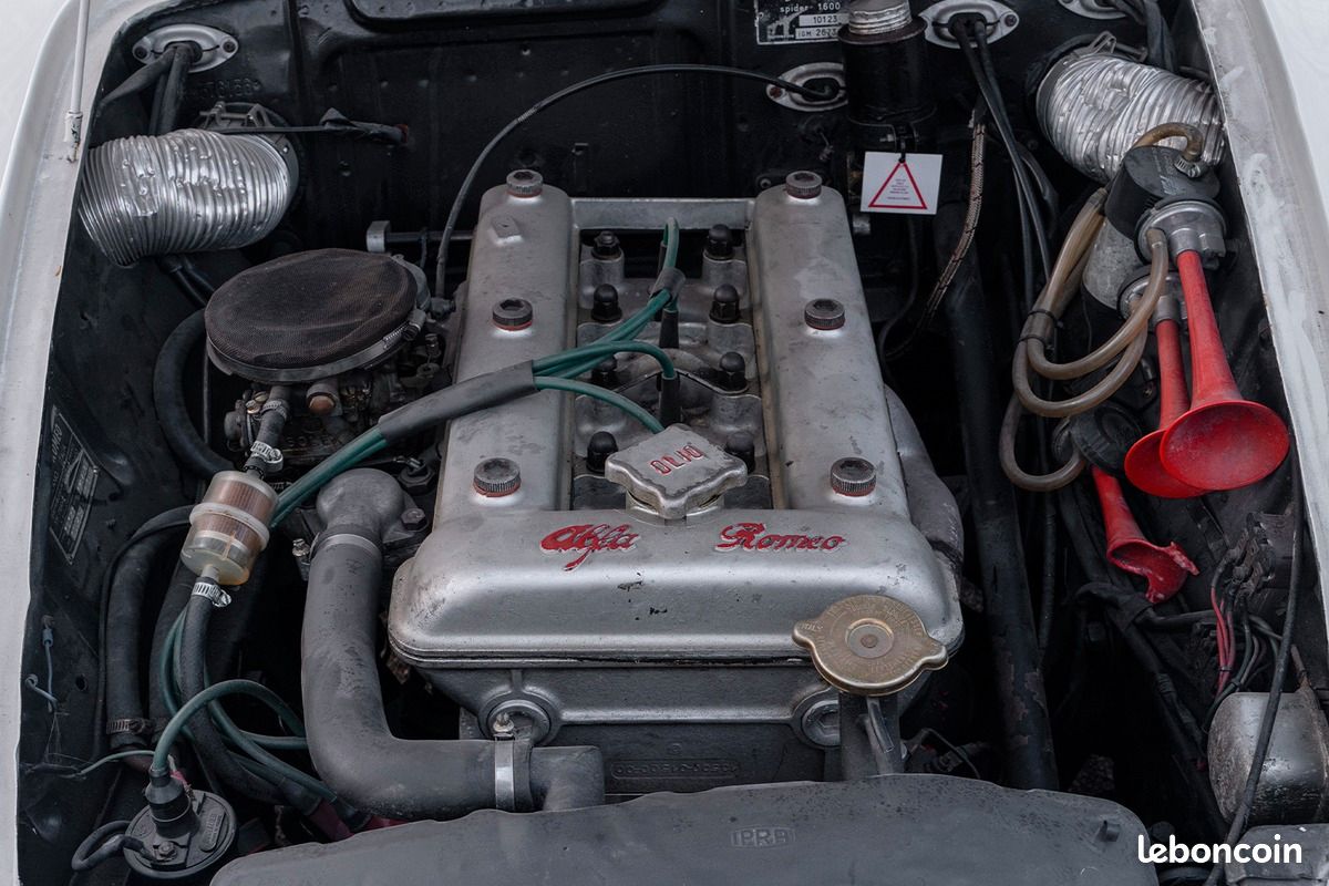 Alfa Romeo Giulia Spider 1600 freins à tambours - Collection - 92cv - bel exemplaire (image 20)