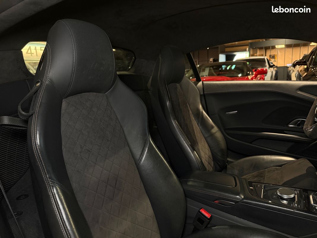 AUDI R8 Performance Decennium V10 + 620 CH S-Tronic 7 N° 57 / 222 Bang & Olufsen Magnetic Ride Cuir Etendu Freins Ceramiques 2019 (image 8)