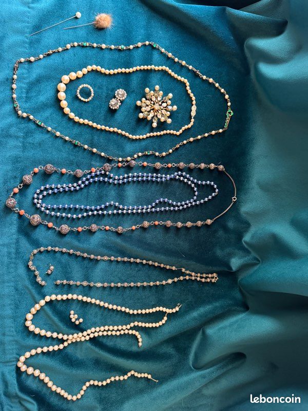 Lot bijoux vintage (image 1)