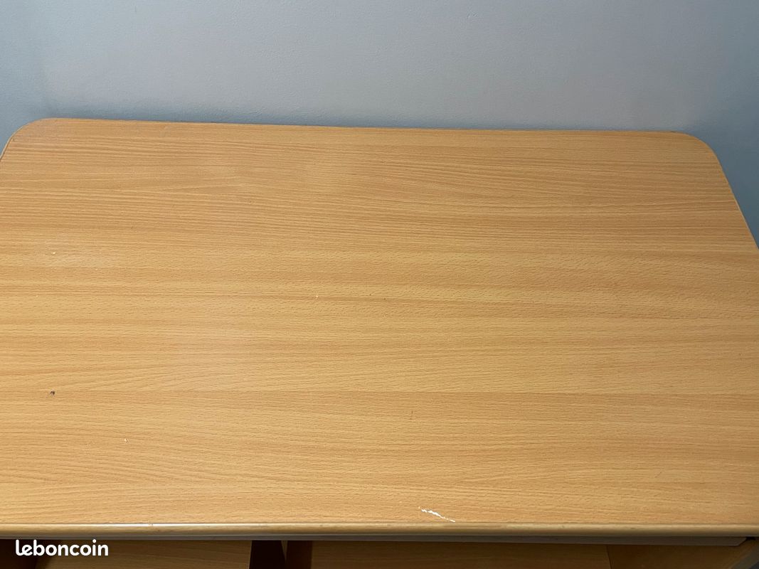 Bureau à roulettes en bois (image 9)
