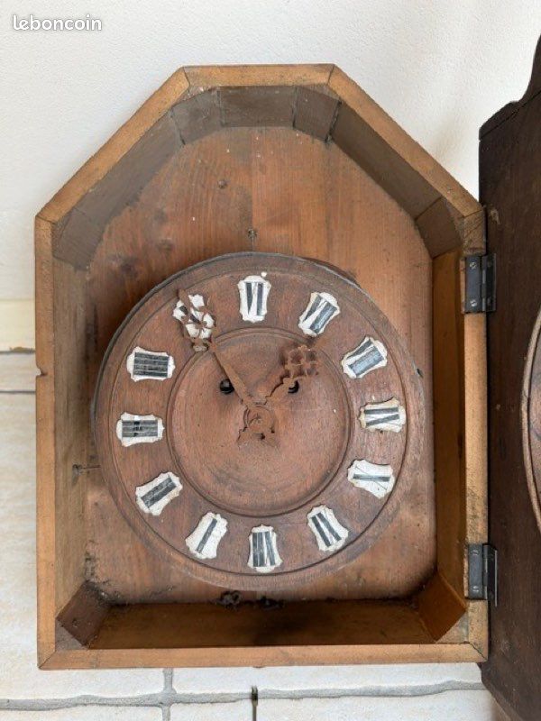Horloge ancienne en bois avec balancier et clé (image 7)