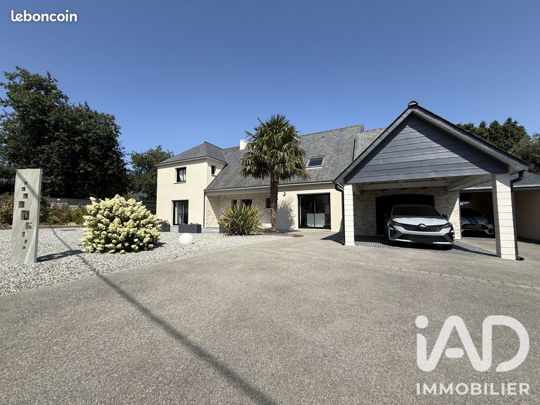 Maison 8 pièces 228 m² · à Kervignac · 228 m² · 722 000 €