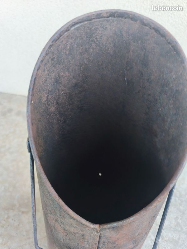 Ancien seau de charbon avec poignée et anse (image 6)