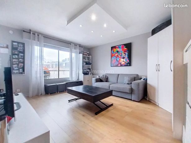 Studio 1 pièce 27 m²