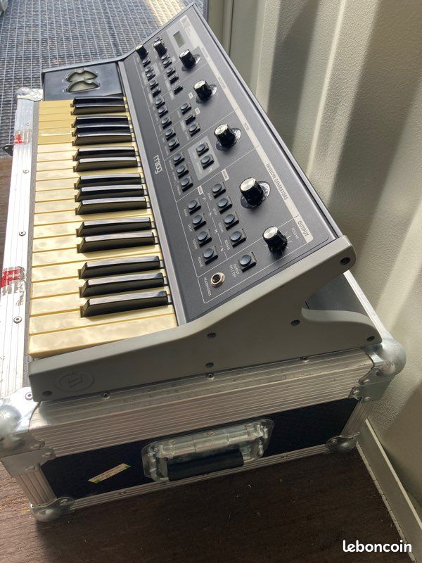 Moog Little Phatty Stage 2 (image 3)