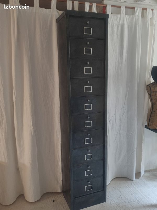 Meuble/ colonne de rangement à clapets industriel en métal type Roneo rénové (image 1)
