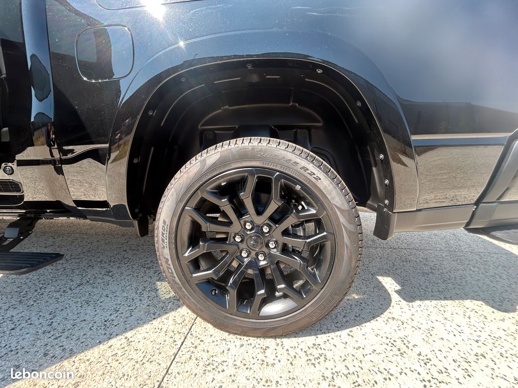 Dodge ram 1500 crew cab 5.7 v8 limited night edition 2026 / Eligible E85 (image 5)