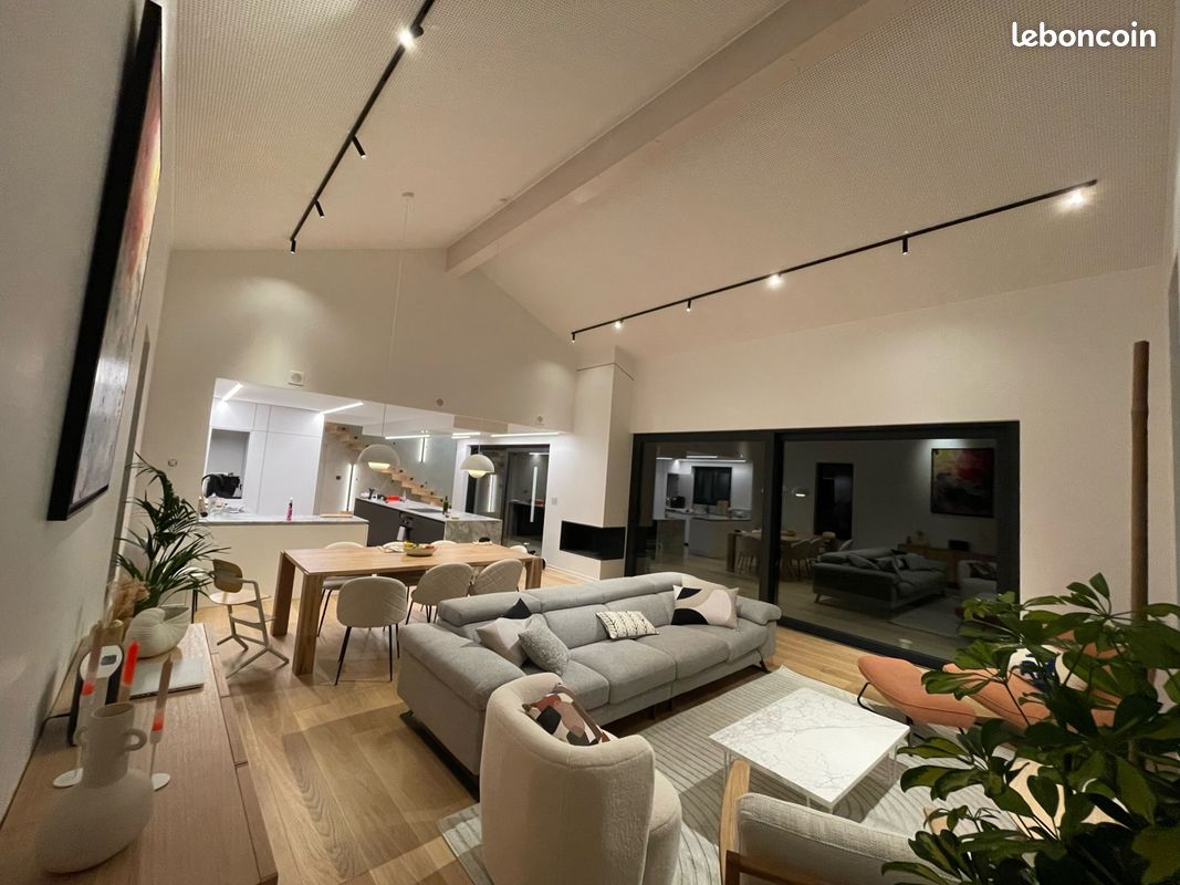 Maison 5 pièces 175 m² · à Fessy · 175 m² · 798 000 €