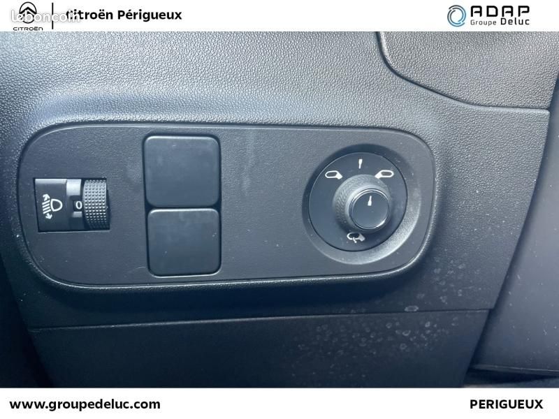 Citroen C3 1.2 PureTech 83ch S&S Feel Pack (image 18)