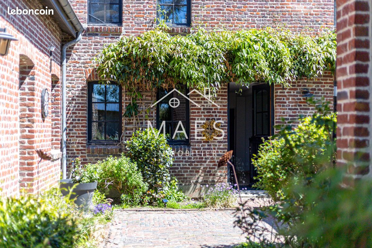 Maison 5 pièces 200 m² · à Wambrechies · 200 m² · 850 000 €