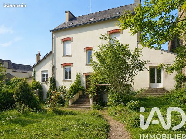 Maison familiale 11 pièces 165 m²