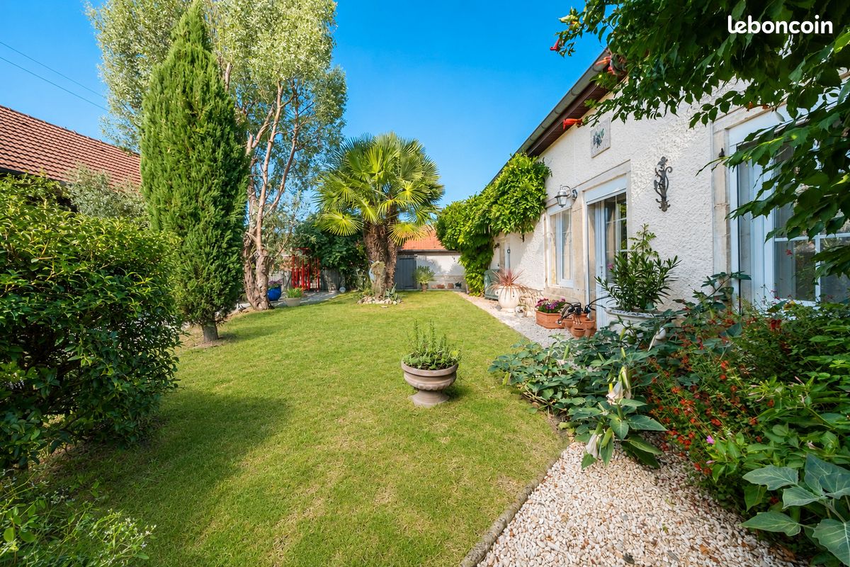 Maison 7 pièces 192 m² · à Couternon · 192 m² · 750 000 €