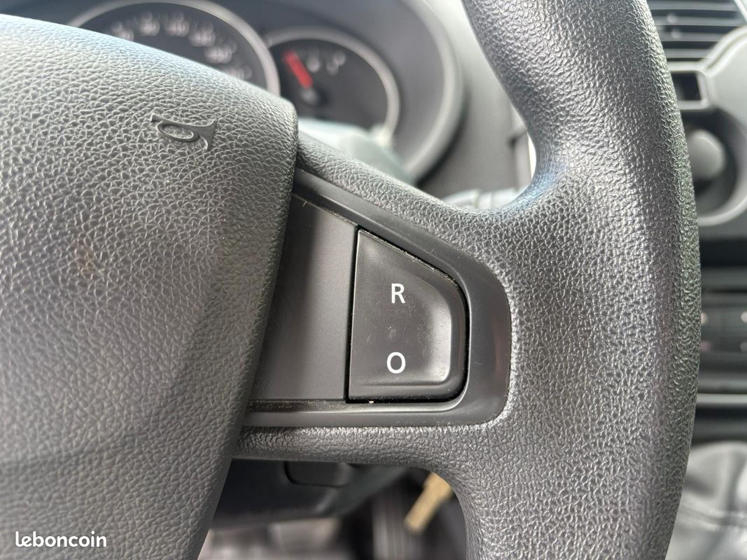 RENAULT KANGOO Blue dCi 80 Trend (image 18)