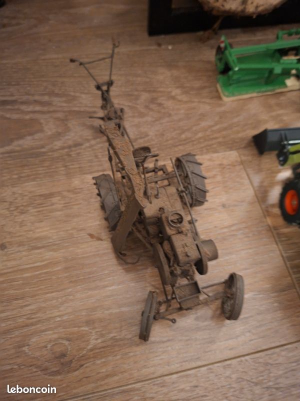 Fendt dieselross charue universal hobbies miniature agricole (image 4)