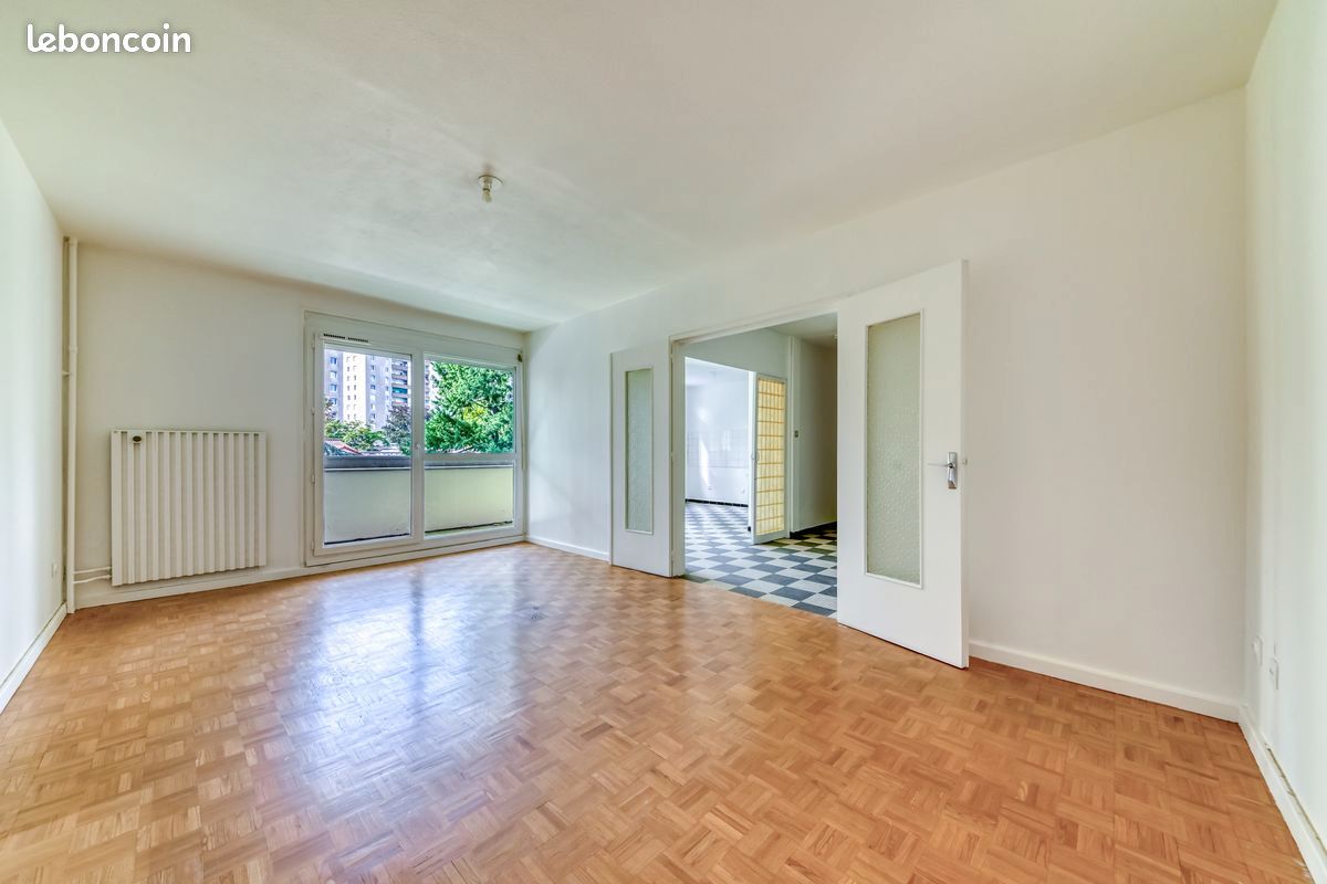 Appartement 4 pièces 82 m² · à Écully · 82 m² · 165 000 €