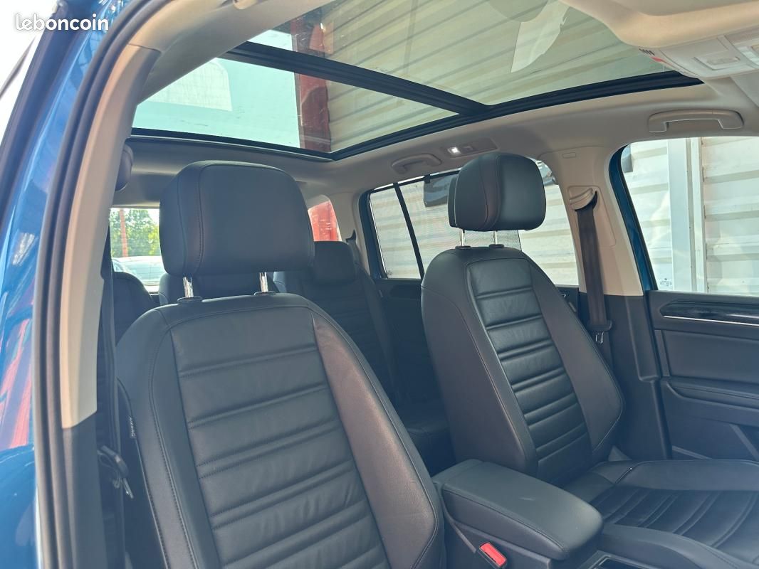 Volkswagen Touran 2.0 TDI 115 DSG7 5pl Carat (image 8)