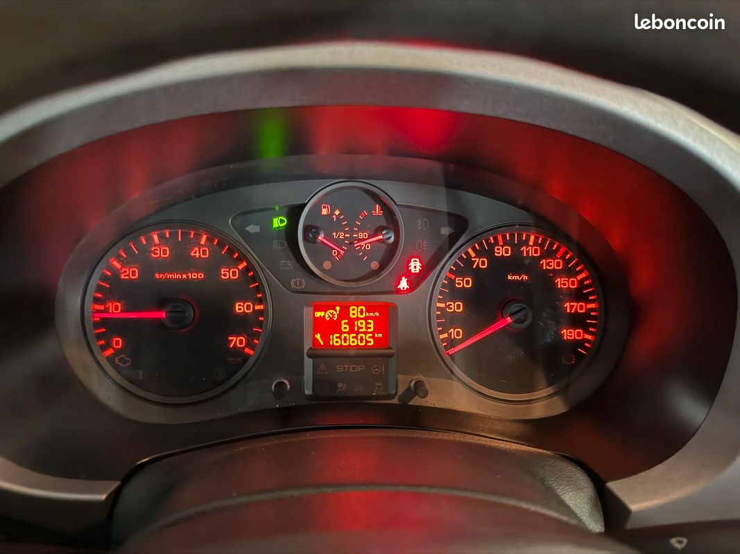 Citroën BERLINGO 1.6 HDI 92ch XTR / 1 ERE MAIN / KIT DISTRI OK (image 16)