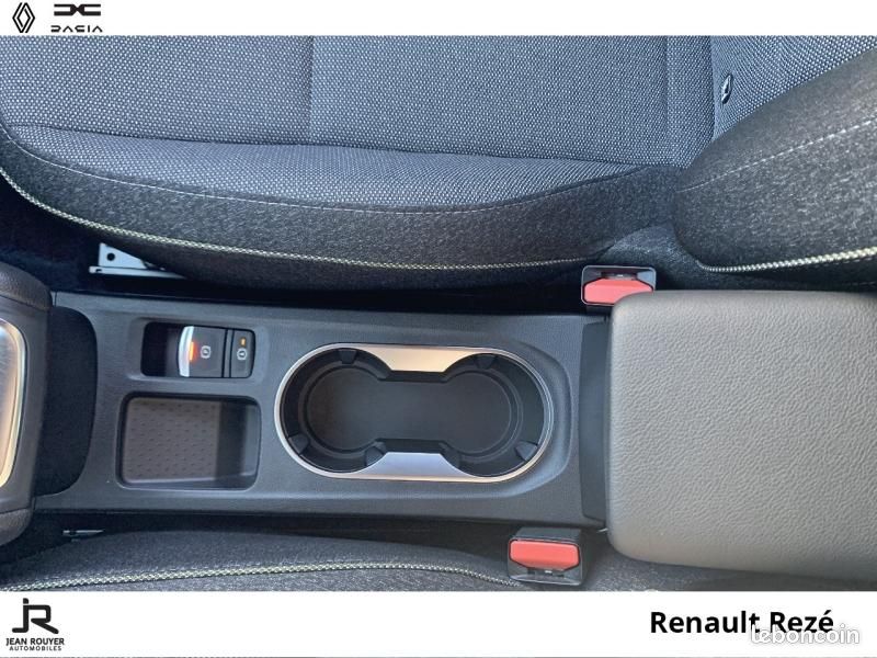 Renault Captur 1.6 E-Tech full hybrid 145ch Techno (image 25)