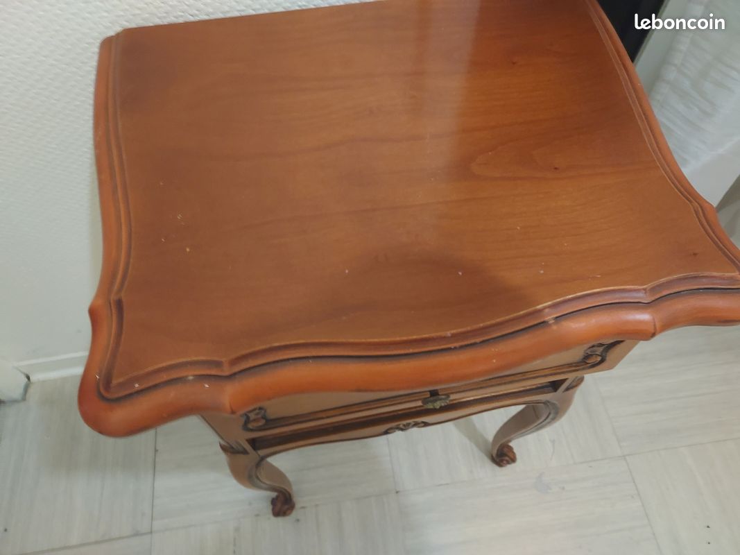 Table de chevet (image 1)