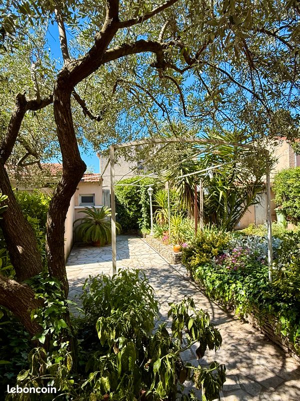 Maison 6 pièces 160 m² · à Nîmes · 160 m² · 319 000 €