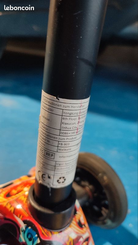 Trottinette 3 Roues éclairage LED Graffitis Scooter (image 10)