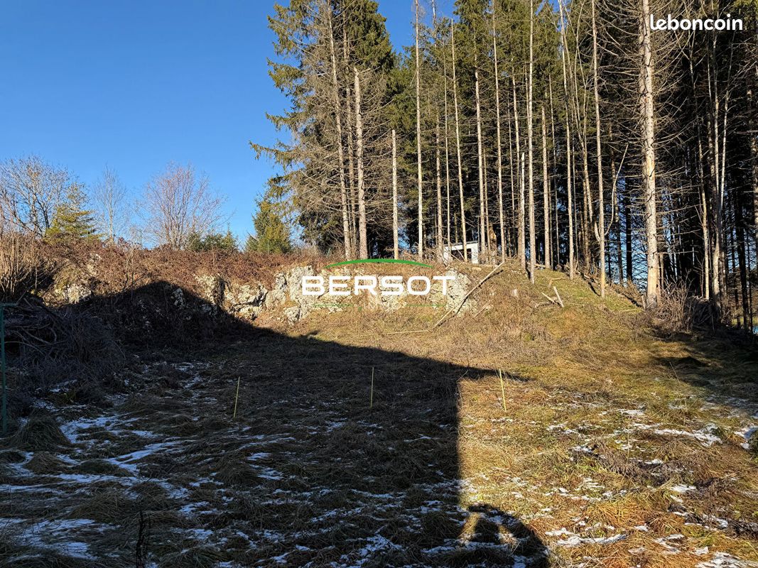 Terrain 979 m² · à Le Russey · 979 m² · 97 900 €