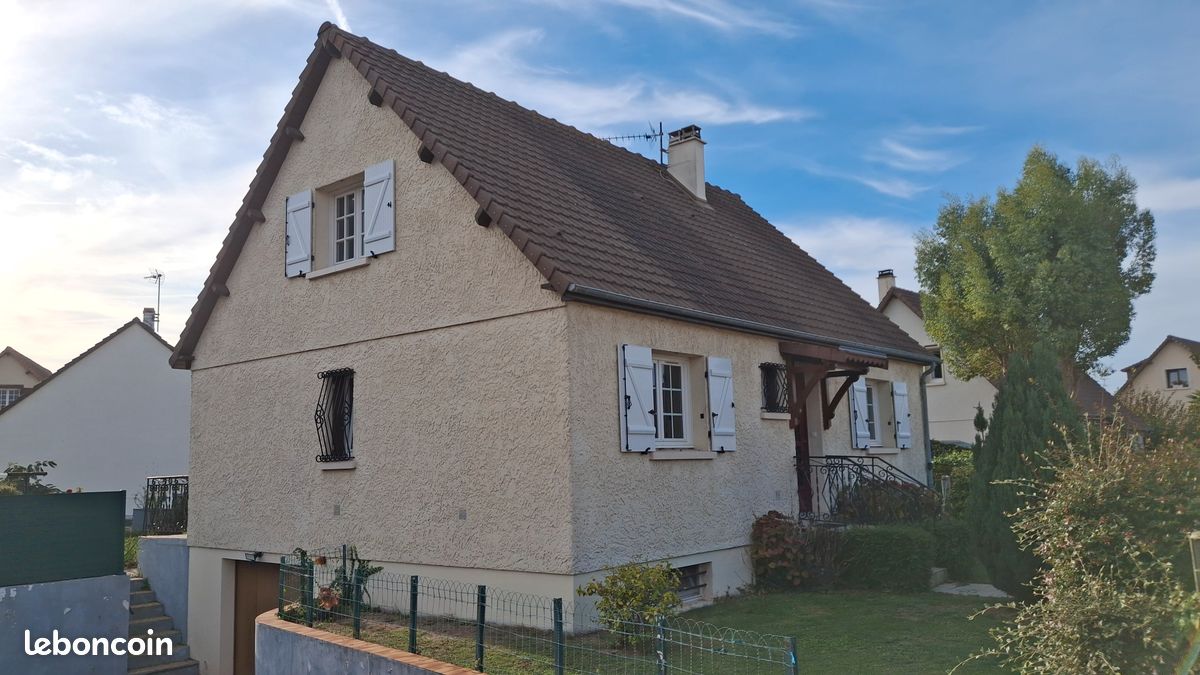Maison 5 pièces 105 m² · à Carpiquet · 105 m² · 275 000 €