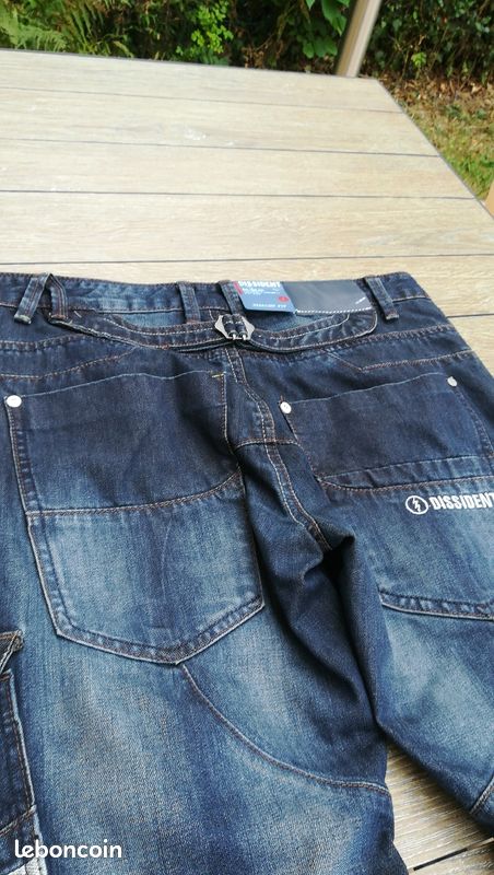 Vends un jean neuf de marque dissident. Taille 32 (image 4)