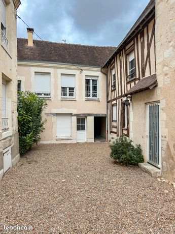 CENTRE VILLE-LOCATION STUDIO DE 32 m2