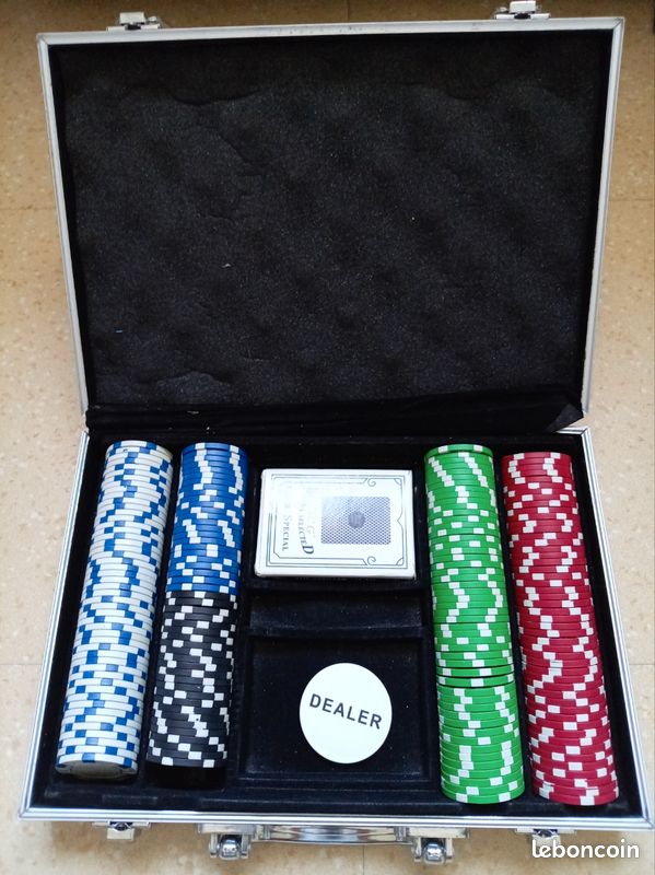 MISTER GADGET – Set De Poker 200 Jetons – Tapis 90x60 Cm, 2 Jeux De Cartes – Soirée Casino à La Maison