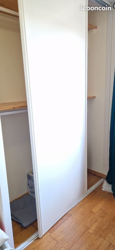 Portes coulissante dressing avec etagères (image 1)