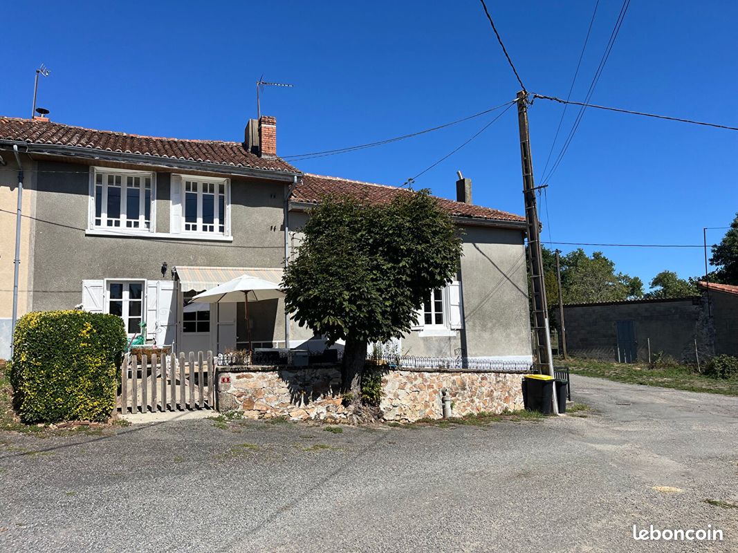 Maison 5 pièces 121 m² · à Chabrac · 121 m² · 79 000 €