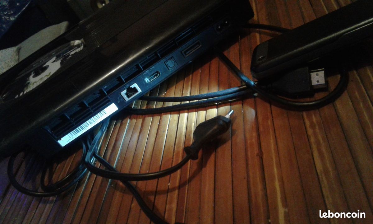Ps3 slim 1Tera + 11 jeux (image 2)