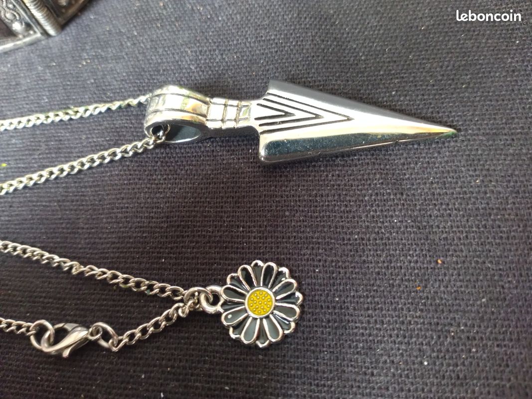 Bracelet et pendentif (image 3)
