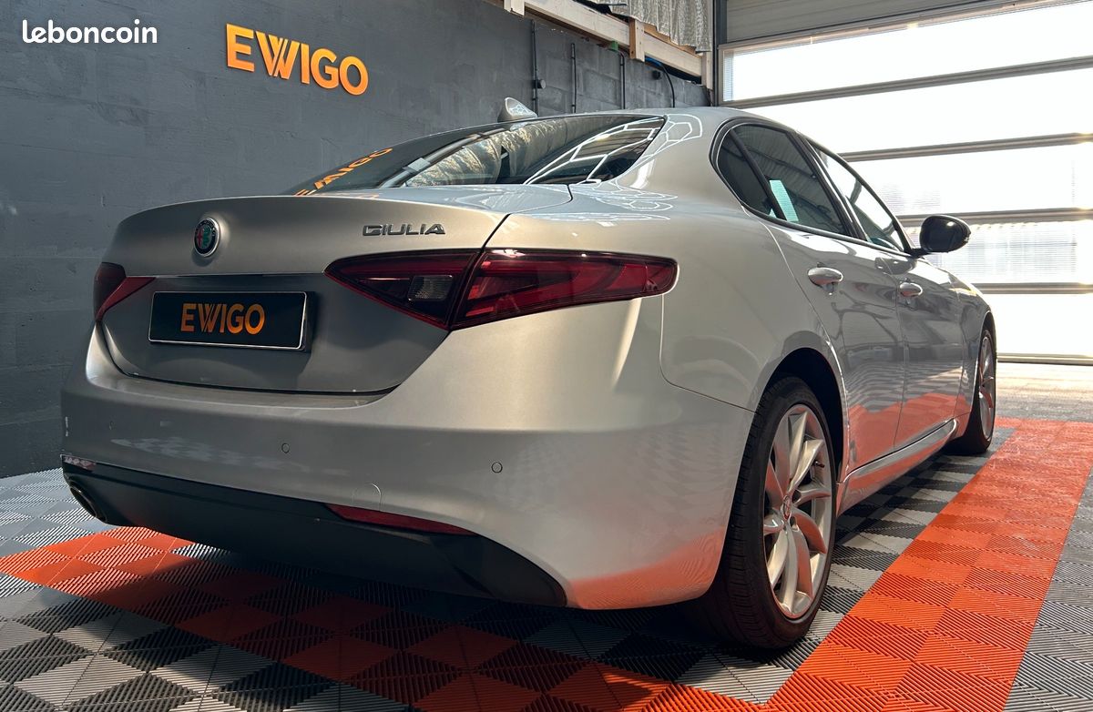 ALFA ROMEO GIULIA 2.2 JTDM 150 SUPER BVA - SYSTEME DNA - GPS - RADAR DE RECUl (image 2)