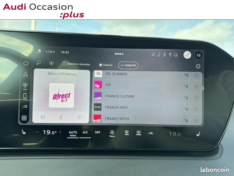 Audi Q3 1.5 e-hybrid 272ch S line S tronic 6 (image 18)