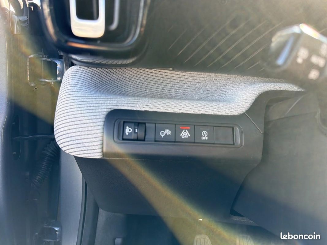CITROëN C3 1.2 turbo 100 max (image 17)