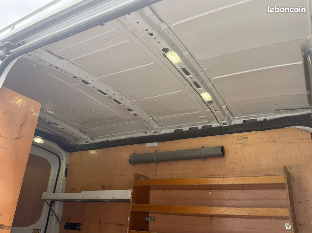 Ford transit vu fourgon 2t t290 2.0 tdci 130 l2h2 ambiente - prix ht 12 075 eur - tva recuperable (image 22)