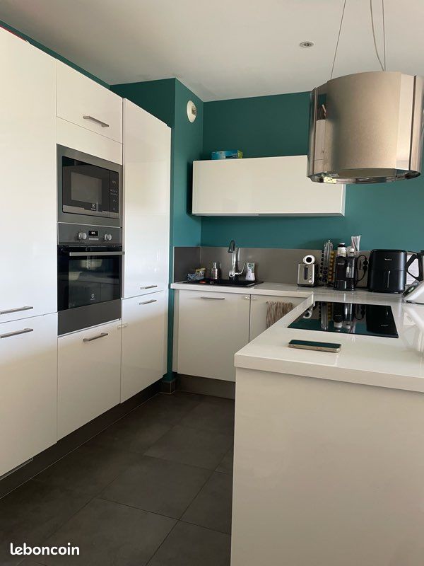 Appartement 3 pièces 60 m² · à Pélissanne · 60 m² · 1 090 €/mois