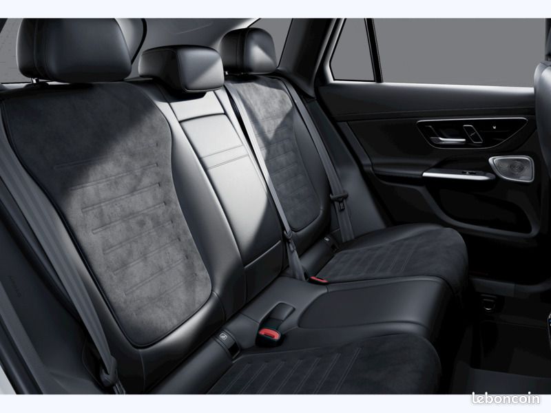 Mercedes GLC 400 e 4MATIC AMG Line (image 12)