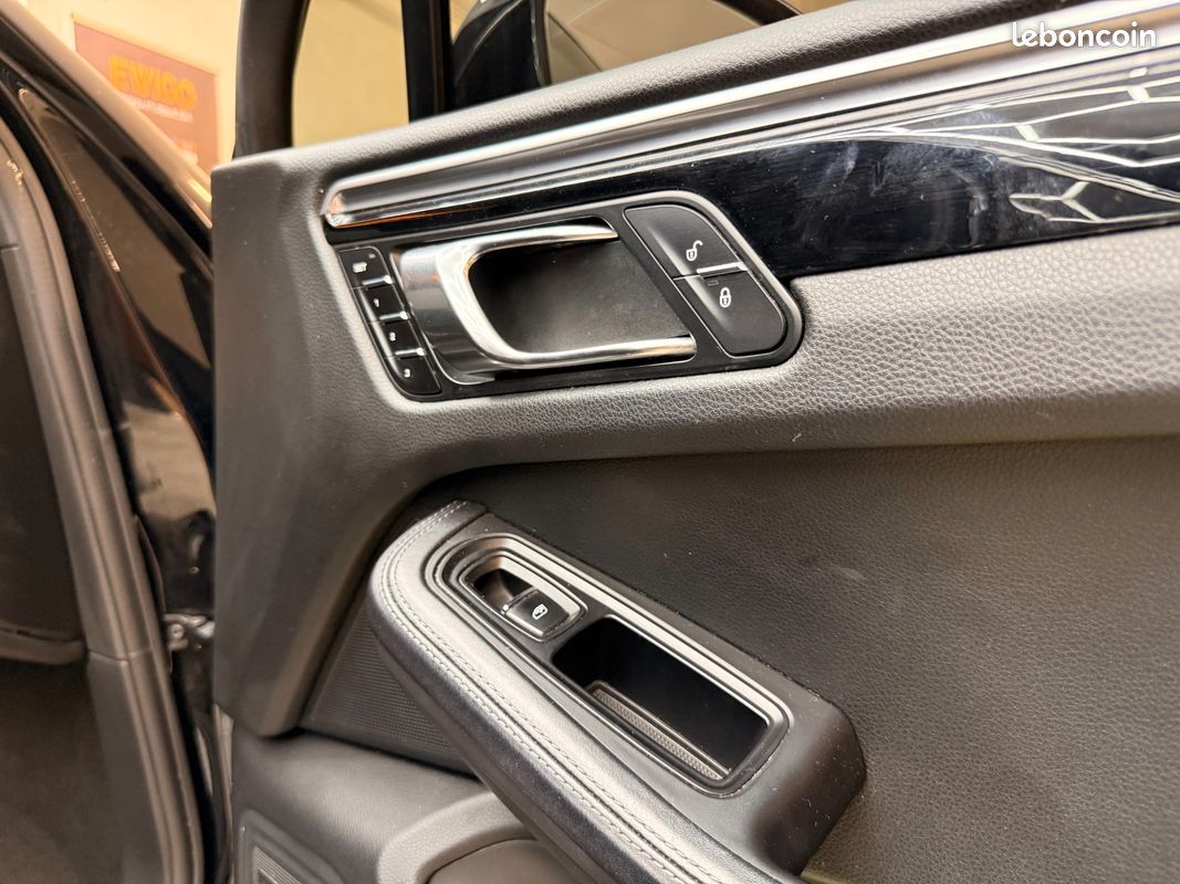 PORSCHE MACAN 3.0 DIESEL 260 S PDK BVA / CARPLAY / SIEGE CHAUFFANT / BOSE SOUND SYSTEM + 4 JANTES HIVEr (image 10)