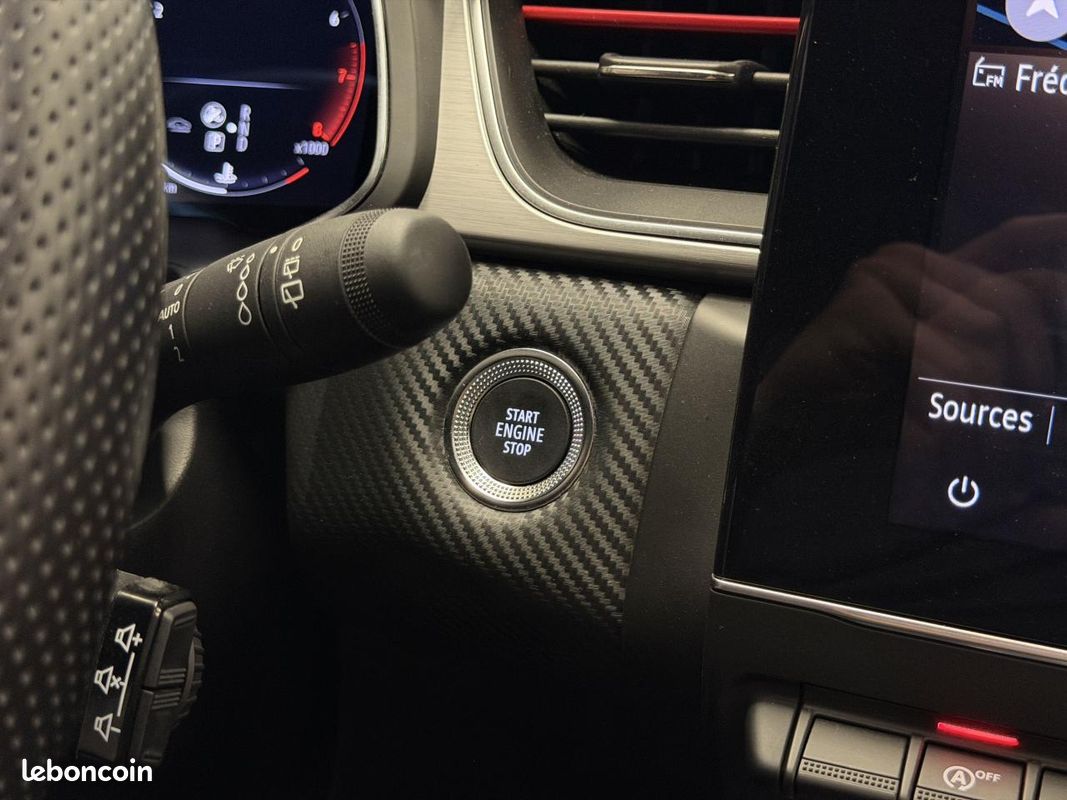 RENAULT CAPTUR RS Line 1.3L 160CV EDC -Garantie 12M-Toit ouvrant/Sono BOSE/Easy Park-Suivi Renault (image 21)