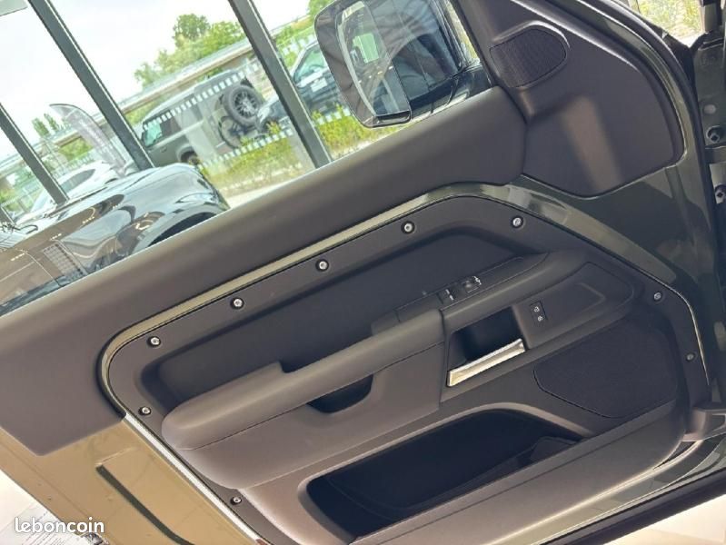 Land-rover Defender 90 3.0 D200 Hard Top S (image 17)