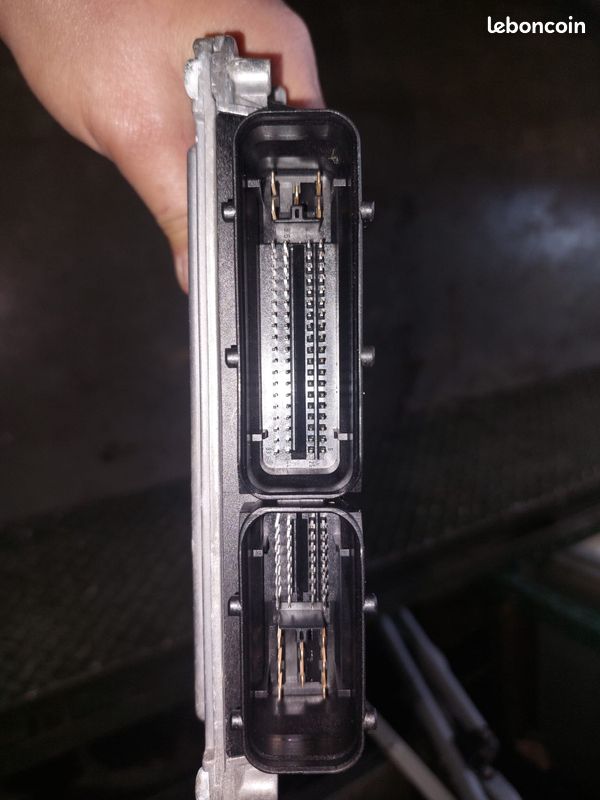 Calculateur vw 1.6 essence (image 3)