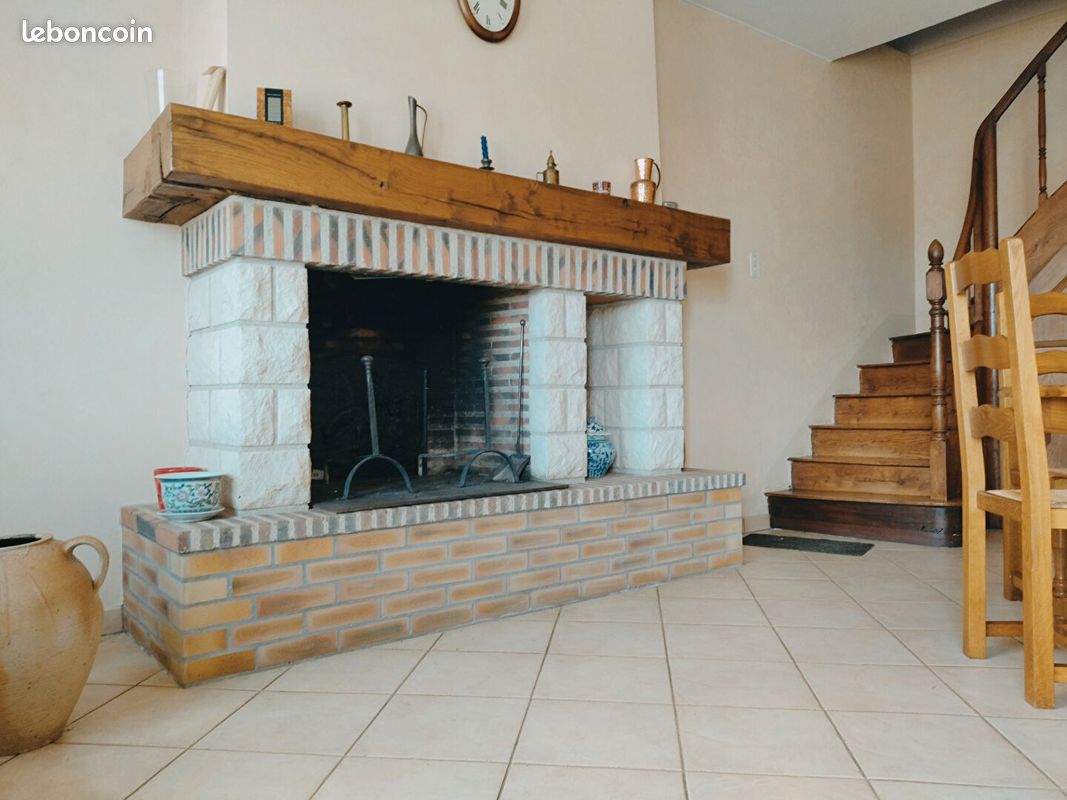 Maison 10 pièces 214 m² · à Lys-Haut-Layon · 214 m² · 180 320 €