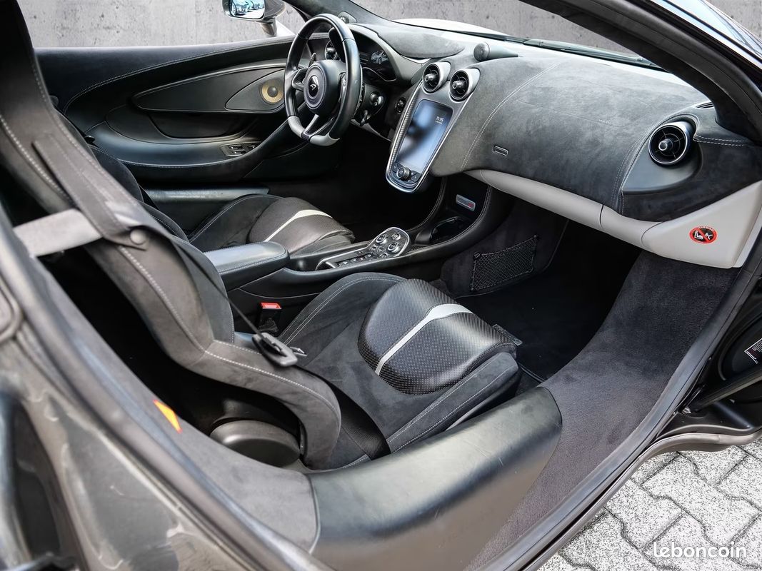 MCLAREN 570S 3.8 V8 biturbo 570ch Carbone + Bowers & Wilkins (image 13)