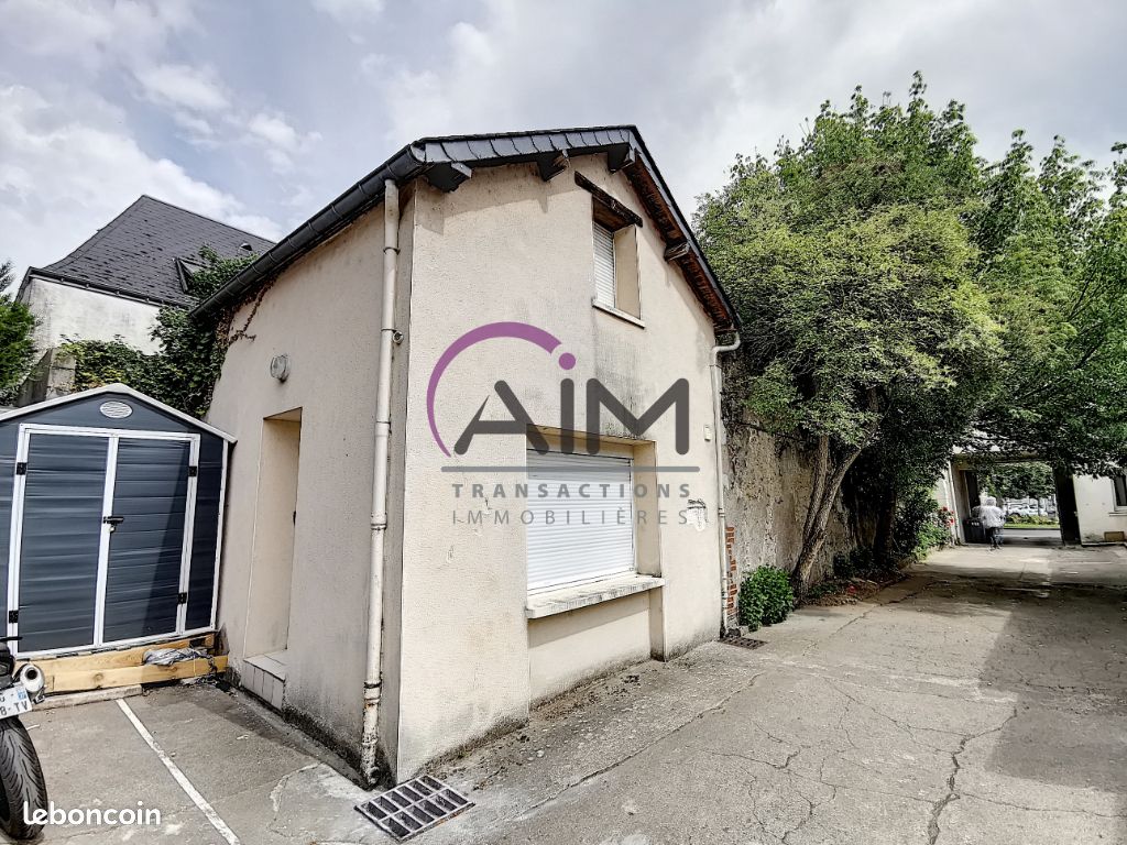 Local commercial 6 pièces 57 m²