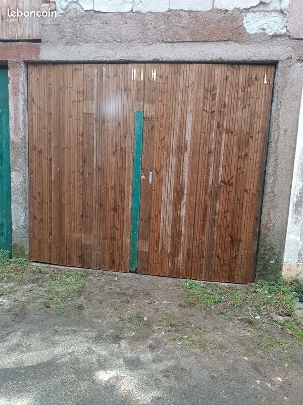 Garage grande porte · à Paimbœuf · 170 €/mois