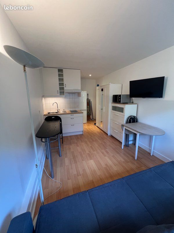 Appartement 1 pièce 17 m² · à Saint-Maurice · 17 m² · 700 €/mois