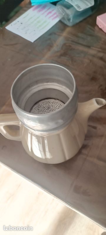 Anciennes cafetières (image 2)